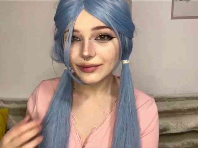 Modella: KittyKittyHey
