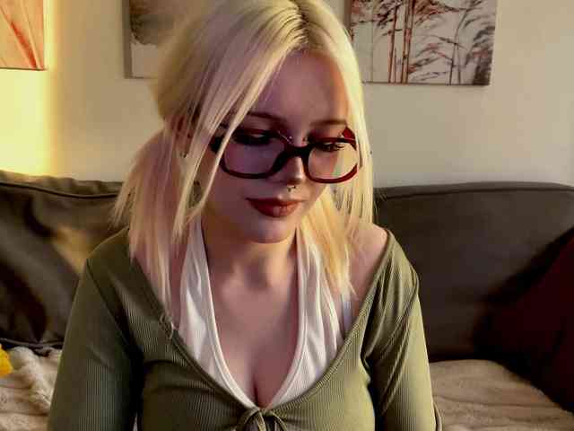 KittyKittyHey webcam