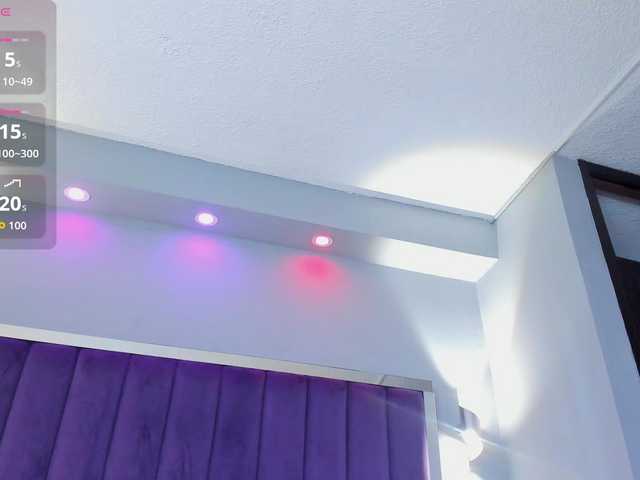 Charlotte-02 live cam on BongaCams