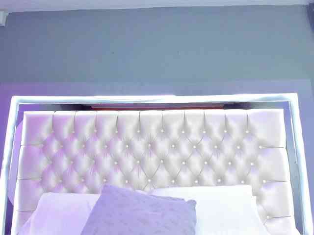 Charlotte-02 webcam