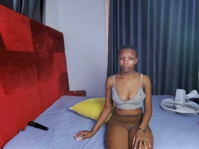 Lovedrizzles live cam on BongaCams