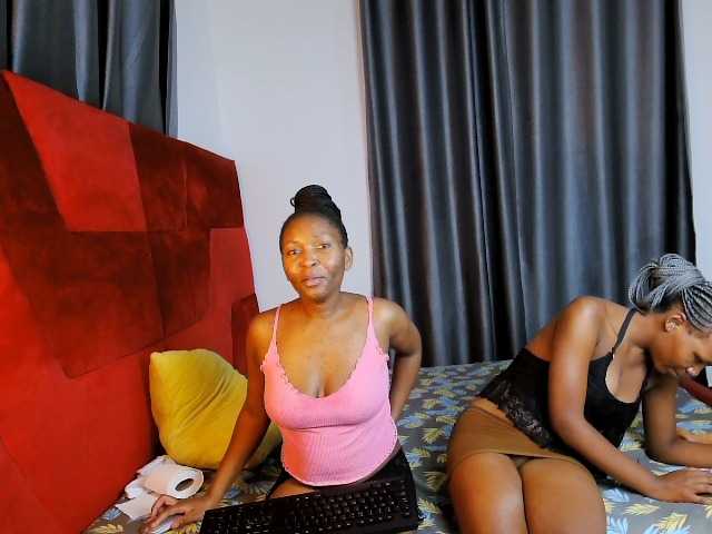 Lovedrizzles live cam on BongaCams