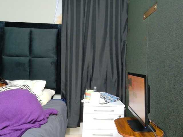 TyrasexyEyes live cam preview