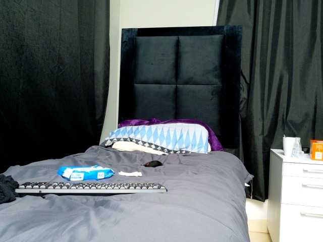 TyrasexyEyes live cam preview