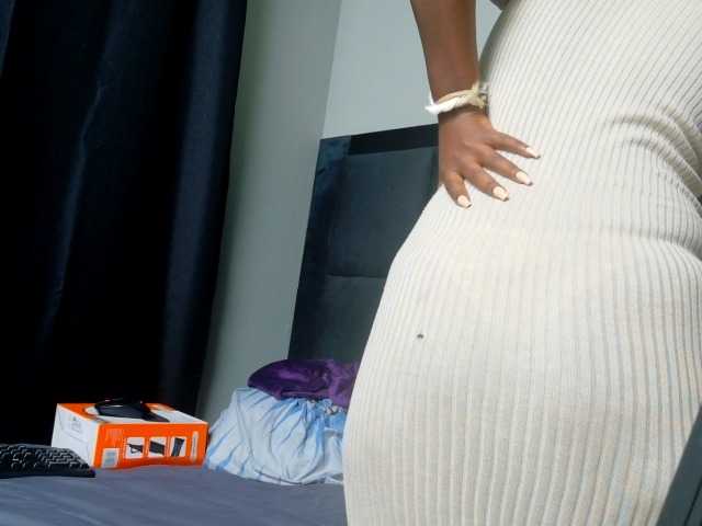 TyrasexyEyes live cam on BongaCams
