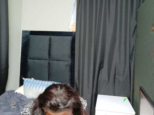 TyrasexyEyes live cam preview