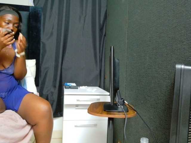 TyrasexyEyes