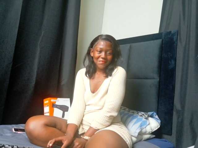 TyrasexyEyes live cam on BongaCams