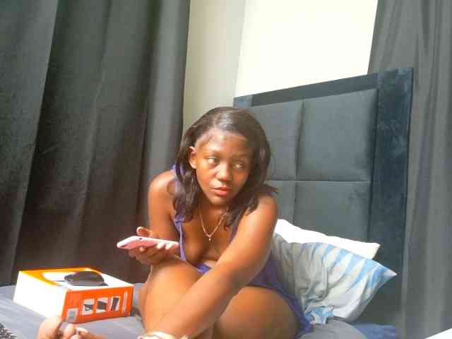 TyrasexyEyes