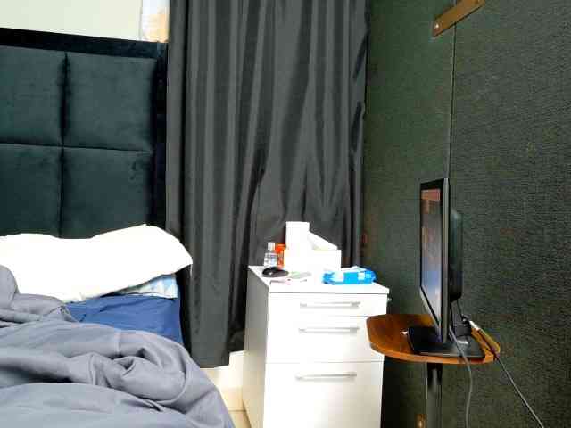 TyrasexyEyes webcam