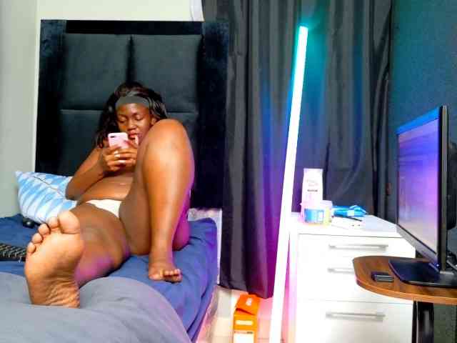TyrasexyEyes webcam