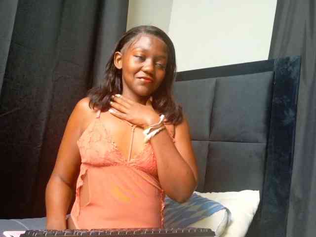 TyrasexyEyes