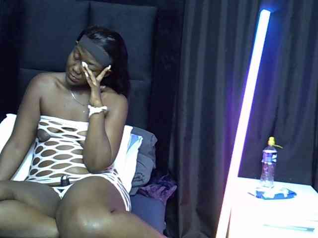 TyrasexyEyes