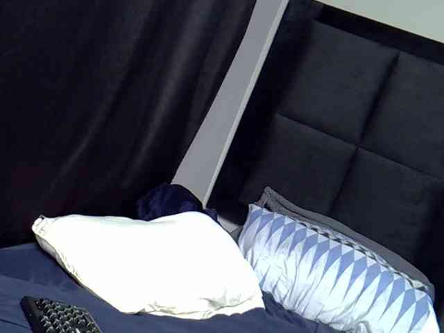 TyrasexyEyes webcam
