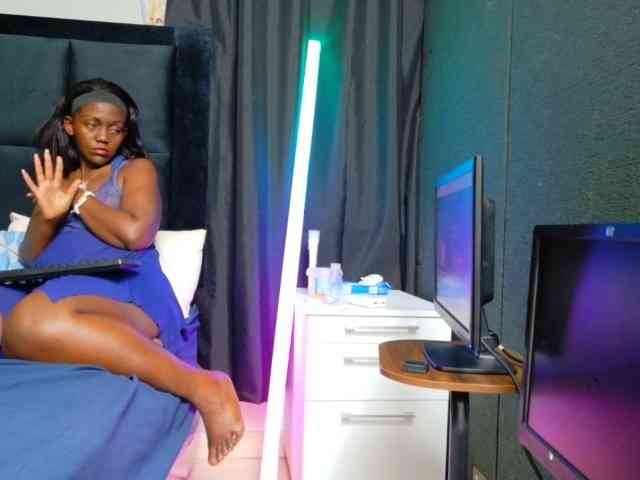 TyrasexyEyes