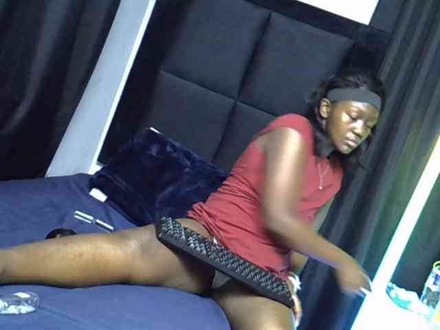 TyrasexyEyes webcam