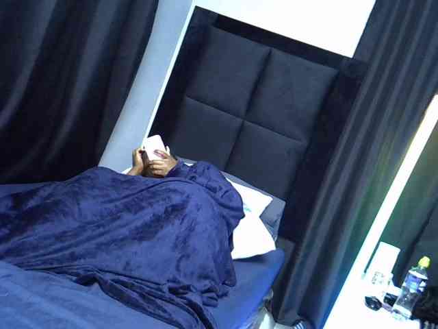 TyrasexyEyes webcam