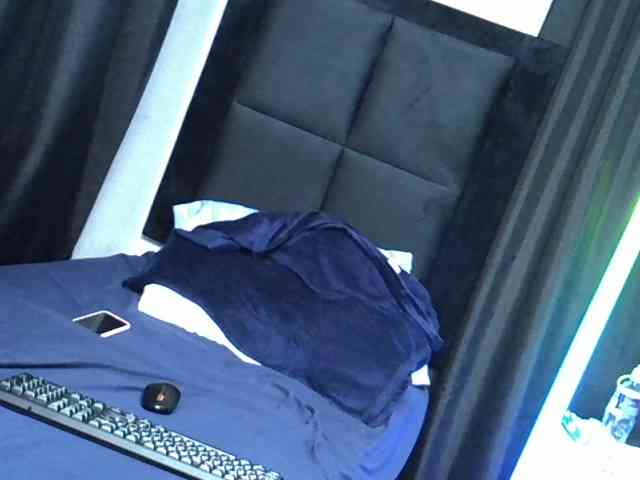TyrasexyEyes webcam