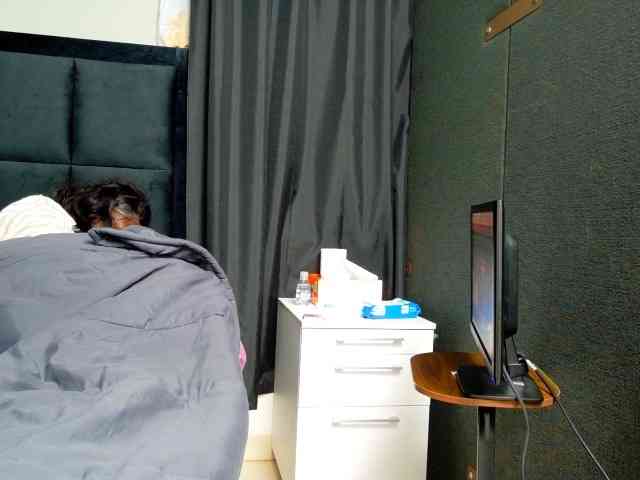 TyrasexyEyes webcam