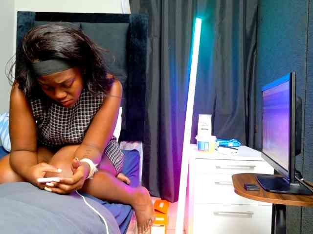 TyrasexyEyes webcam