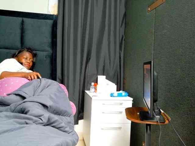 TyrasexyEyes webcam