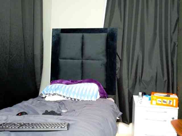 TyrasexyEyes webcam