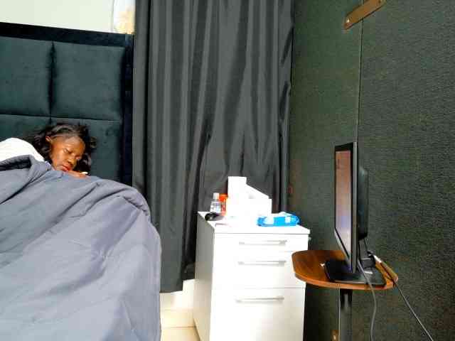 TyrasexyEyes webcam