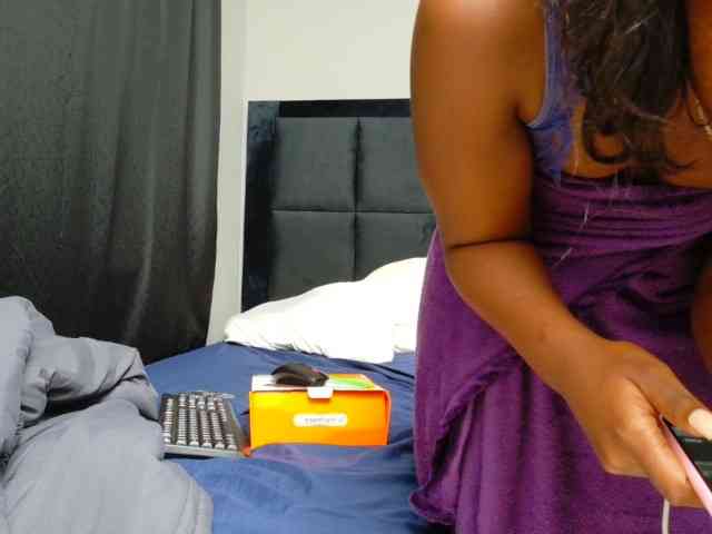 TyrasexyEyes webcam