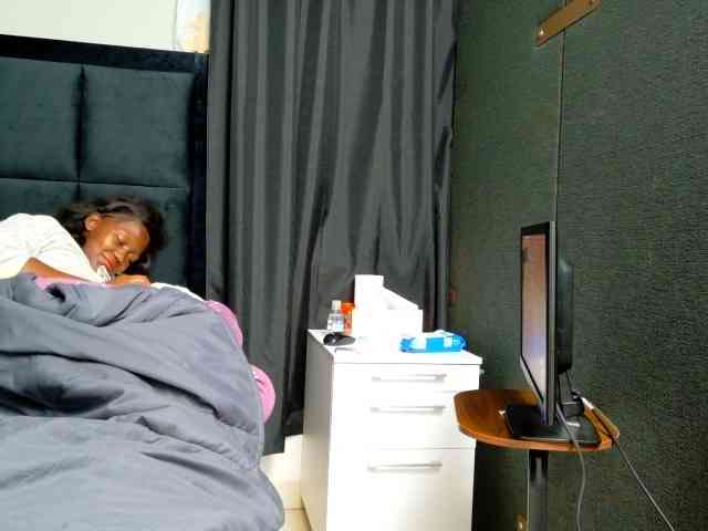 TyrasexyEyes webcam
