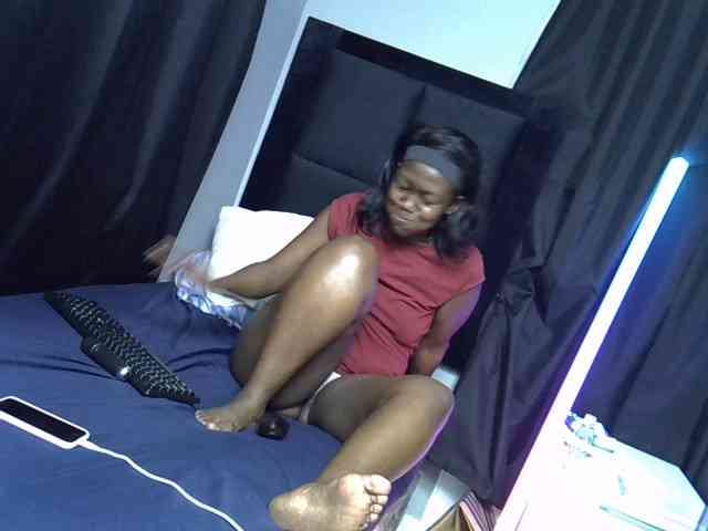 TyrasexyEyes webcam