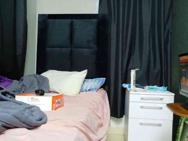 TyrasexyEyes webcam