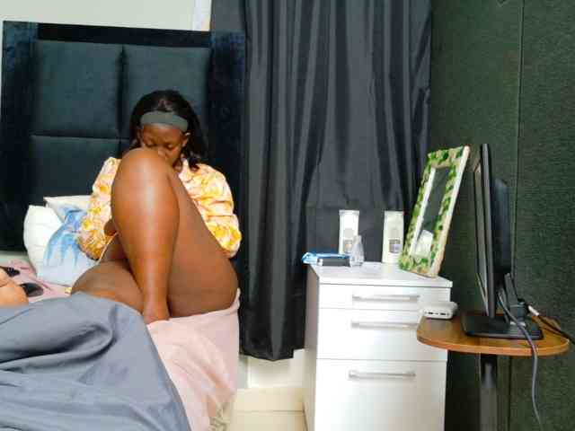 TyrasexyEyes