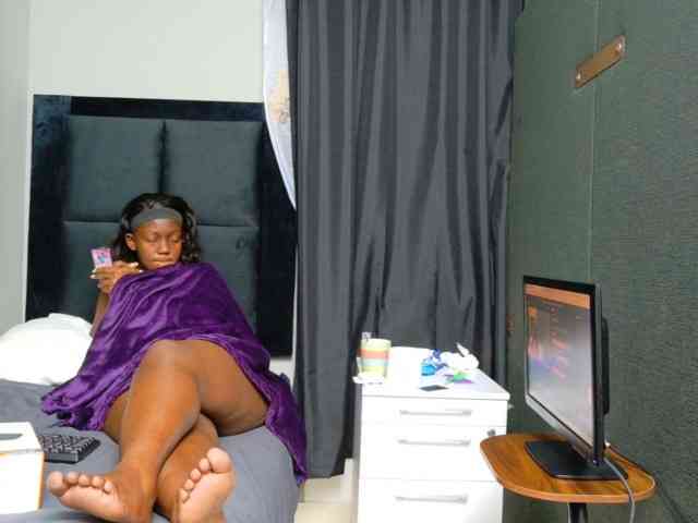 TyrasexyEyes webcam