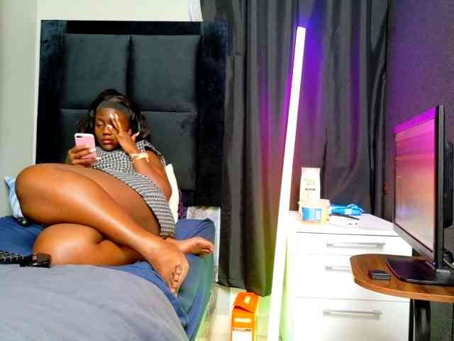 TyrasexyEyes webcam