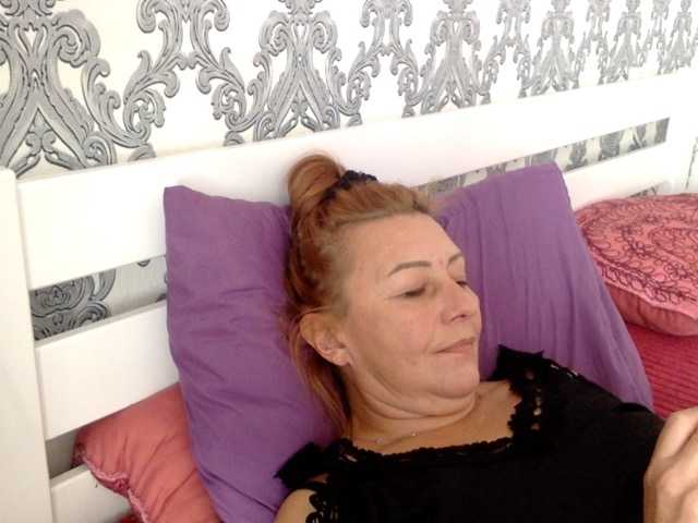 ALINIKA live cam on BongaCams