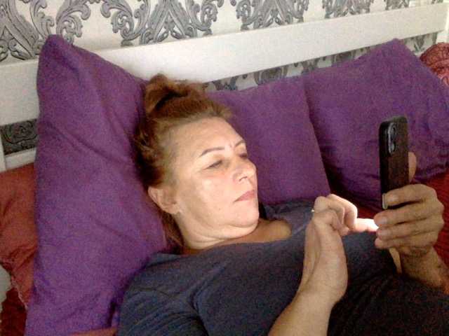 ALINIKA live cam on BongaCams