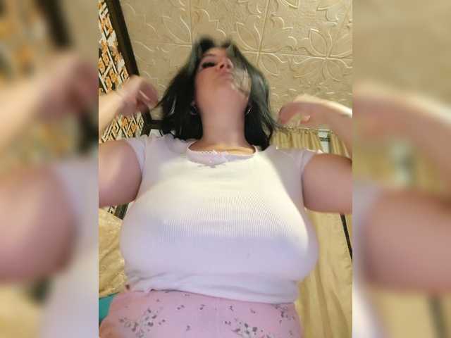 Mellek1 live cam on BongaCams