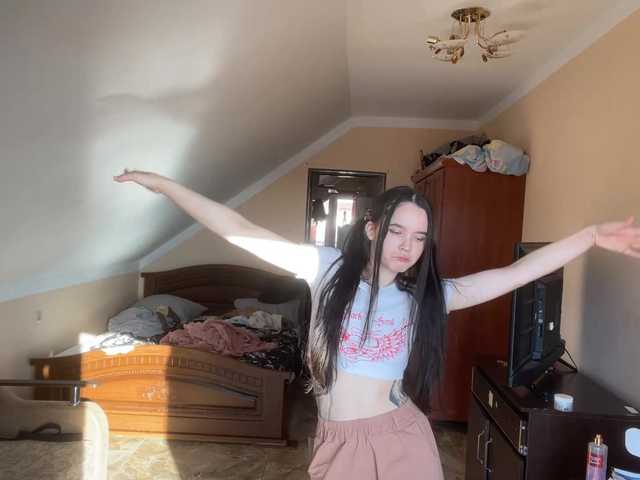 CathleenSaint live cam on BongaCams