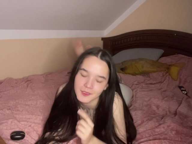 CathleenSaint live cam on BongaCams