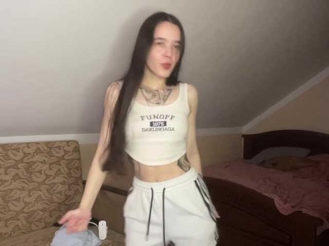 CathleenSaint live cam on BongaCams
