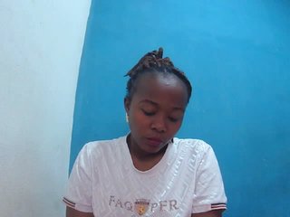 Tinah2's Live Webcam