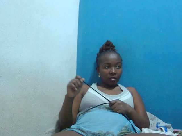 Tinah2 live cam preview