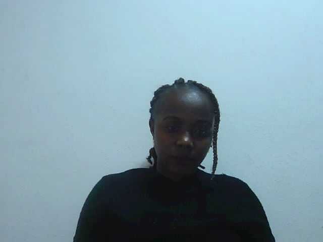 Tinah2 live cam on BongaCams