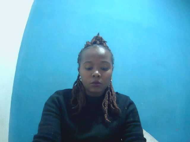 Tinah2 live cam on BongaCams