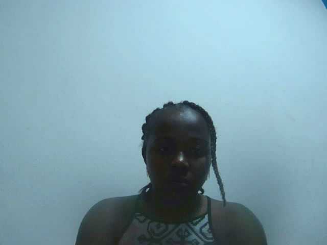 Tinah2 live cam on BongaCams