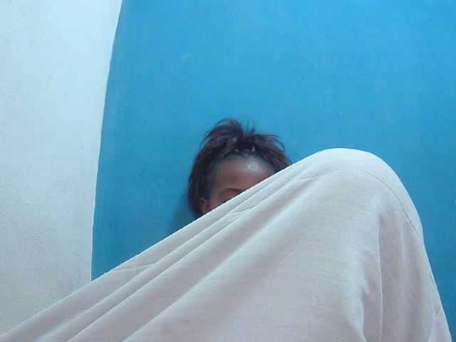 Tinah2 live cam preview