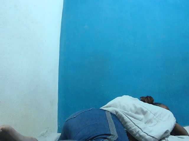 Tinah2 live cam on BongaCams