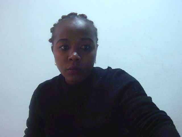 Tinah2 live cam on BongaCams