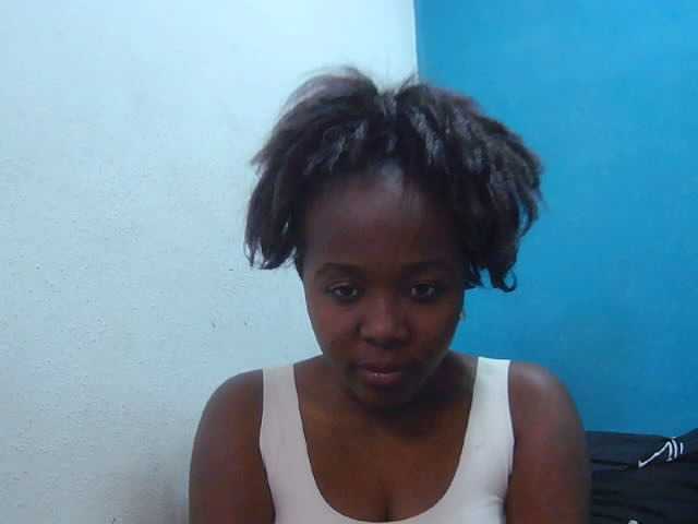 Tinah2 live cam preview