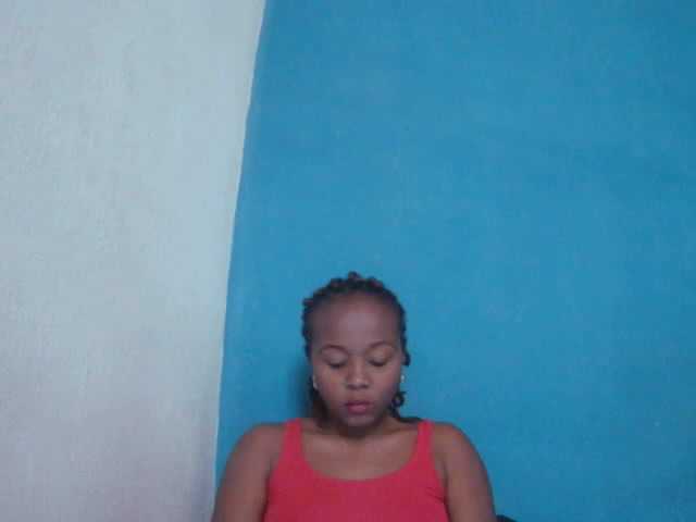 Tinah2 live cam on BongaCams